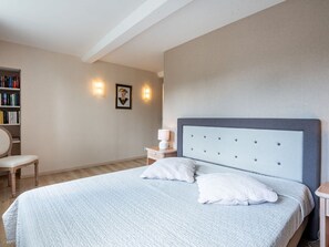 2 makuuhuonetta, vauvan matkasänky, ilmainen Wi-Fi, vuodevaatteet
