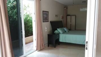 Free WiFi, bed sheets, wheelchair access