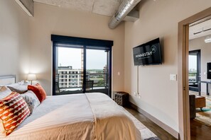 2 bedrooms, desk, free WiFi, bed sheets