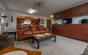 TV - Shoshone Canyon House- Great Location, Canyon Views (Cody)