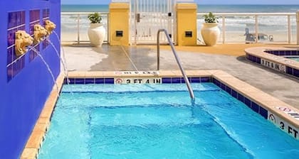 One Bedroom Ocean Front Luxury Condo, Ormond Beach, Florida (1884423)