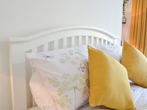 Unclassified image, 2 of 15, button - 3 Old Posting Stables (Gatehouse of Fleet, near Kirkcudbright)