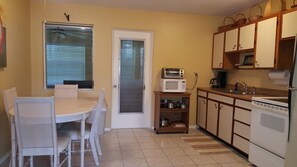 House | Private kitchen | Fridge, microwave, oven, dishwasher