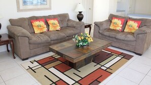 Villa | Living room - Tov504 (Davenport)