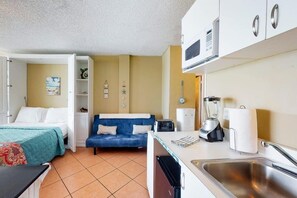 House | 1 bedroom, iron/ironing board, free WiFi, bed sheets - Oceanfront Daytona Beach Condo (Daytona Beach)