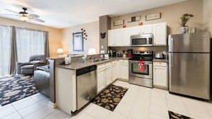 Apartment | Private kitchen - SVV 007 - Mickeys Magical Memories 3 Bed Townhome (Kissimmee)