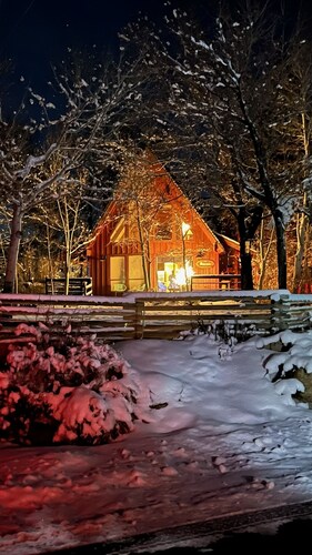 Charming Petersen Cottage Rustic Luxury 