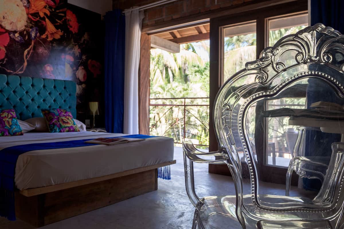 standard double room (magdalena) | in-room safe, individually decorated, individually furnished, free wifi