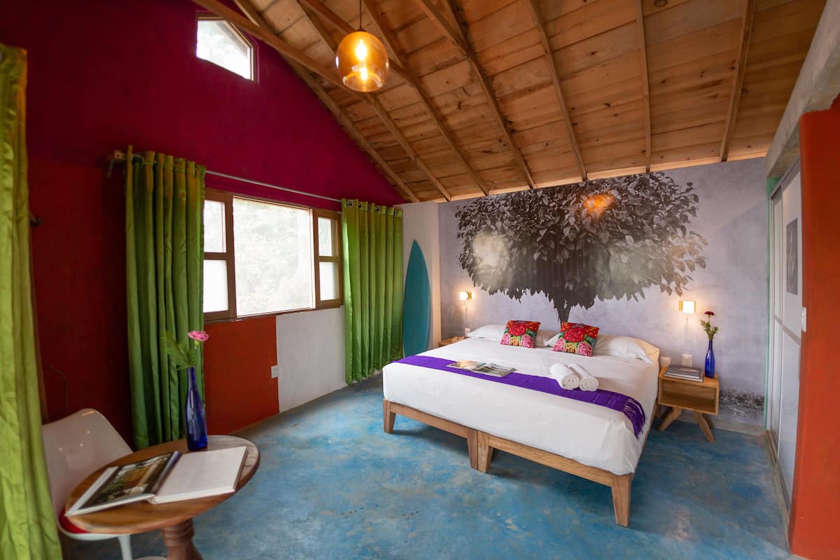 Superior Double Room | Peti besi dalam bilik, dihias secara berasingan