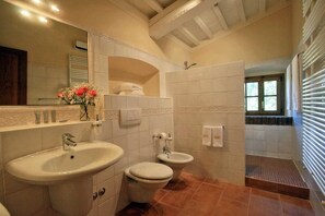 Bathroom - La Cerbaina (Montecatini Val di Cecina)