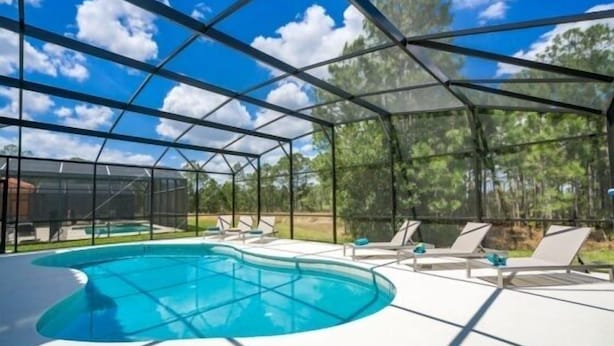 House | 6 bedrooms, iron/ironing board - Watersong Villa (Davenport)
