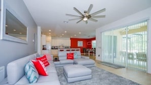 House | Living room | Flat-screen TV - Watersong Villa (Davenport)