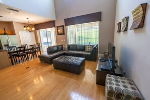 House | Living room | Flat-screen TV, fireplace - Magical Memories Villa (Kissimmee)