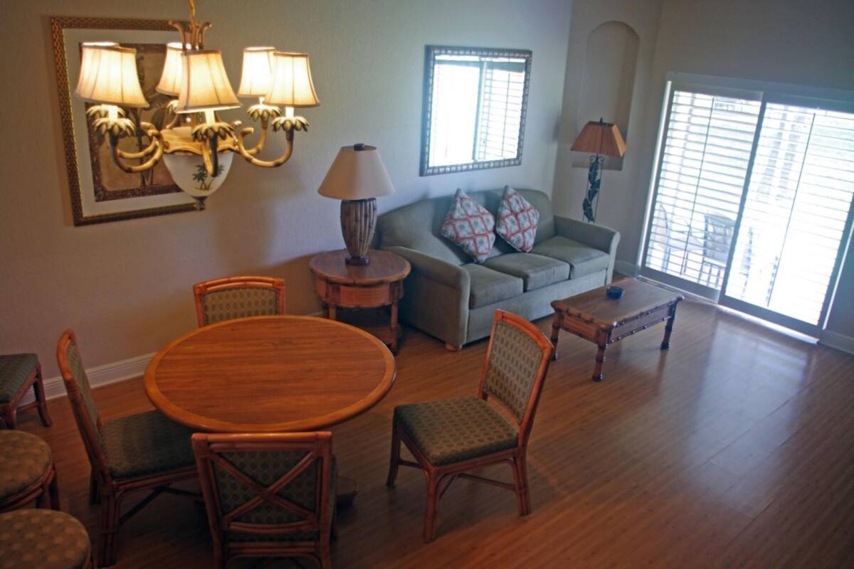 Townhome, 3 Bedrooms | Living room