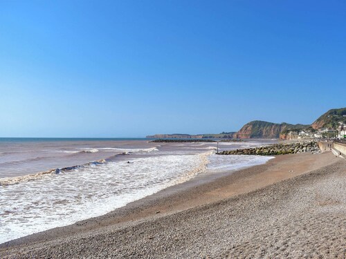 4 bedroom accommodation in Sidmouth