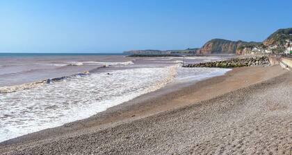 4 bedroom accommodation in Sidmouth