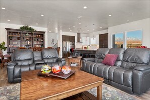 Townhouse, flere soverom | Oppholdsområde