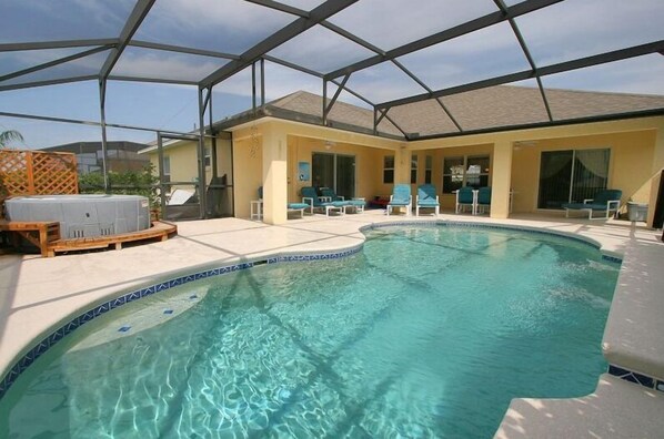 4 室のベッドルーム、WiFi (無料)