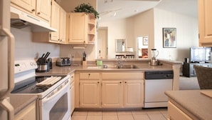 Apartment | Eigene Küche | Wasserkocher mit Kaffee-/Teezubehör, Mikrowelle, Toaster, Hochstuhl