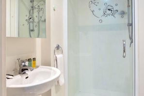 Apartment | Bathroom sink - Harbour View Two Bedroom Apartment (Auckland)