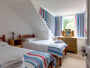 4 bedrooms, free WiFi, bed sheets