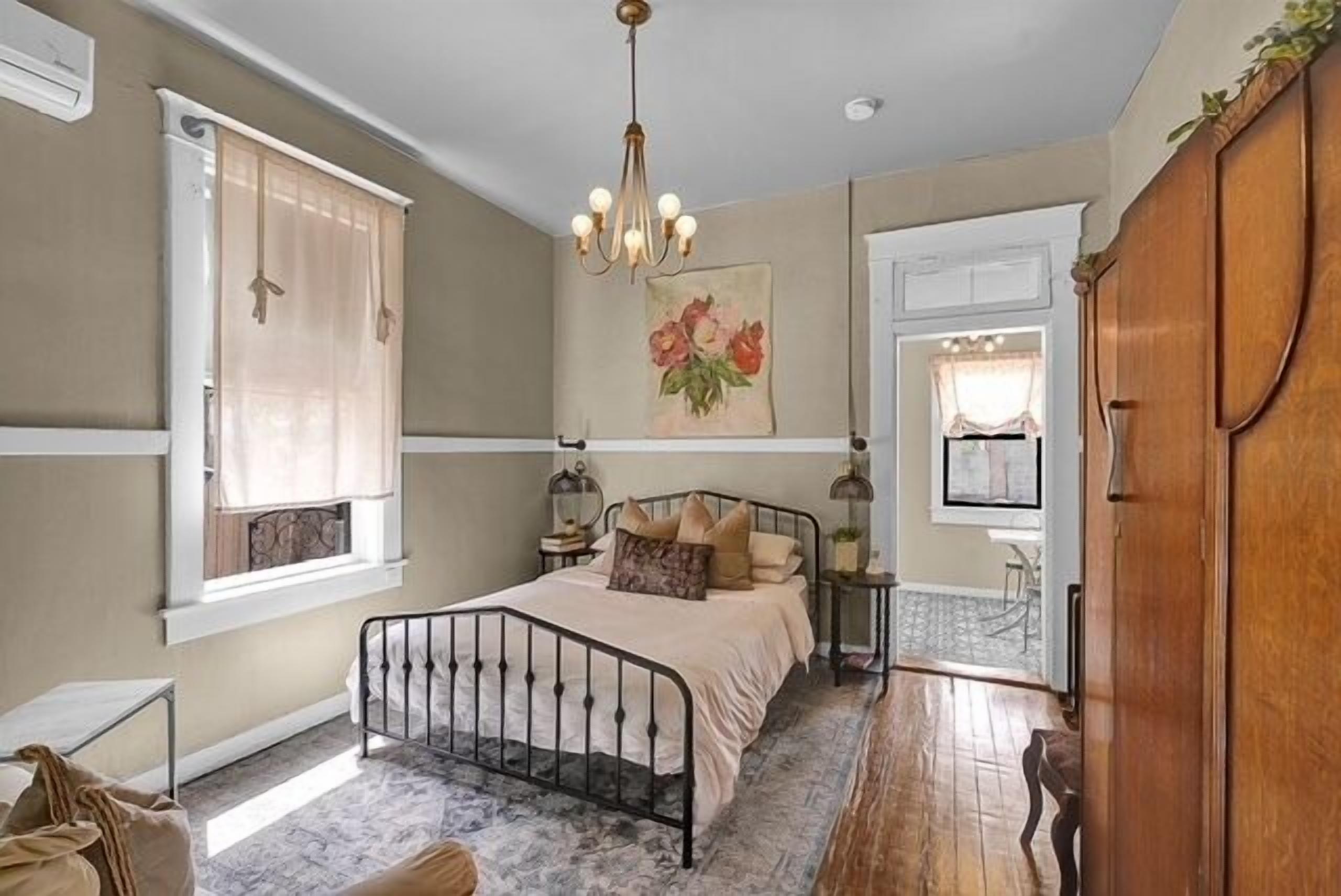 1 bedroom, desk, iron/ironing board, free WiFi
