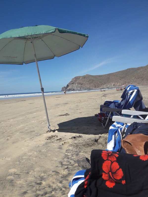 Beach nearby, sun-loungers, beach towels
