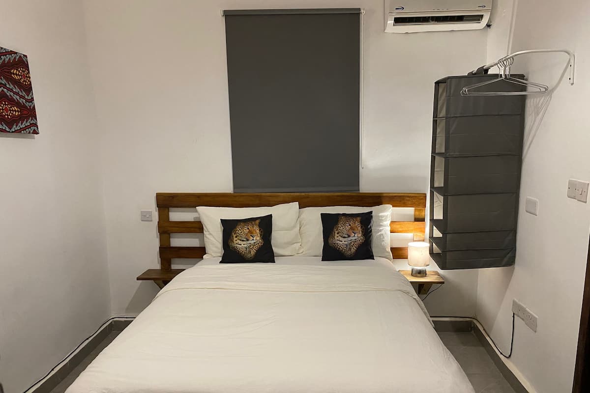 1 bedroom, premium bedding, individually decorated