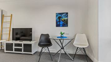Studio | Individually decorated, individually furnished, iron/ironing board