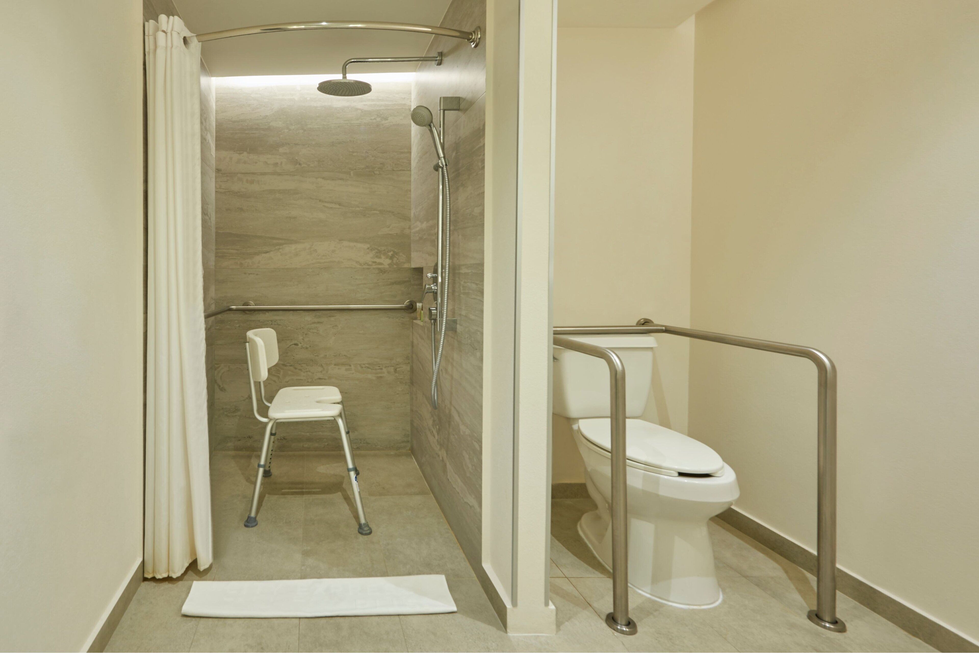 room, 1 king bed, non smoking | bathroom | shower, rainfall showerhead, free toiletries, towels