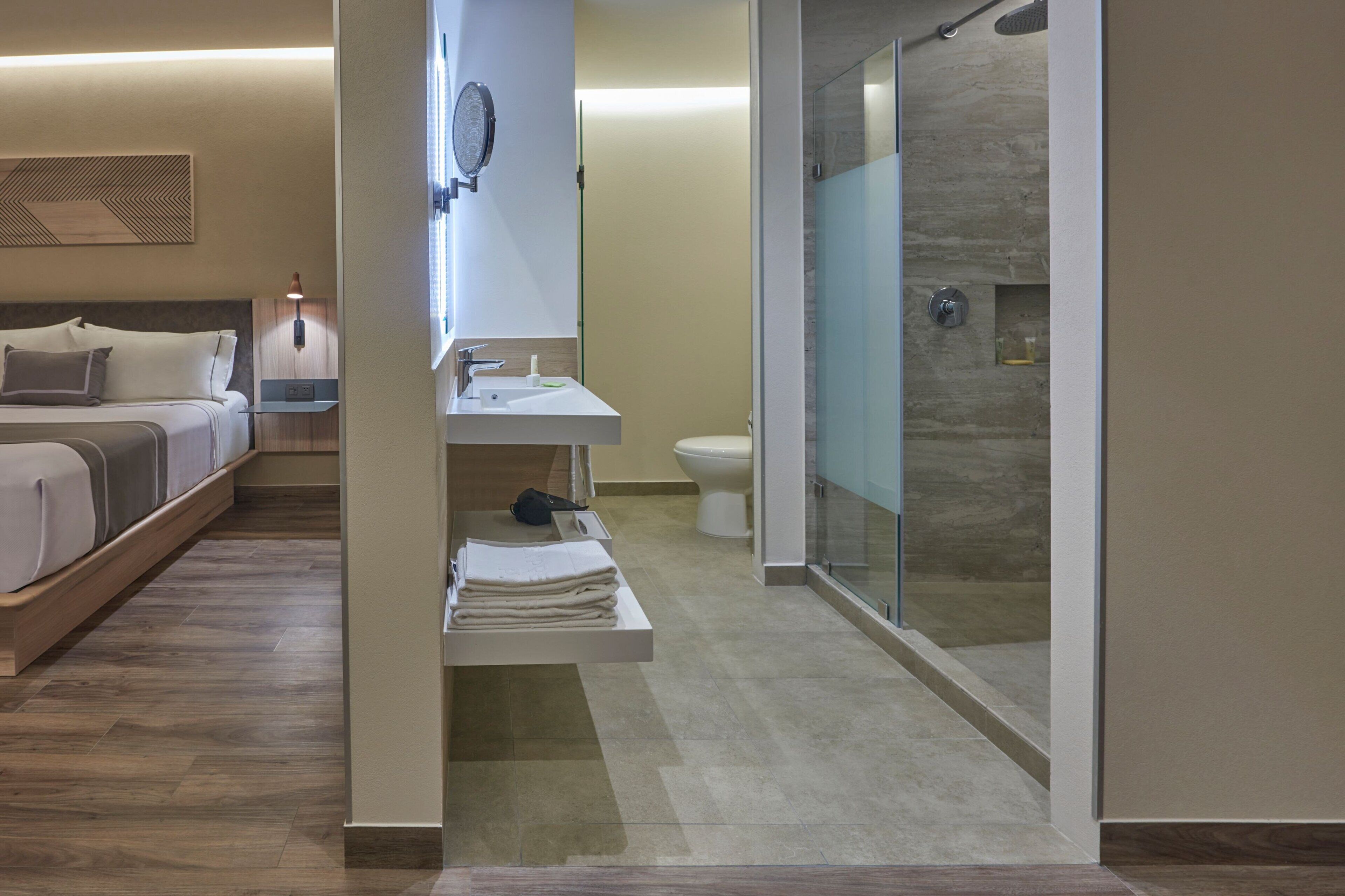 room, 1 king bed, non smoking | bathroom | shower, rainfall showerhead, free toiletries, towels