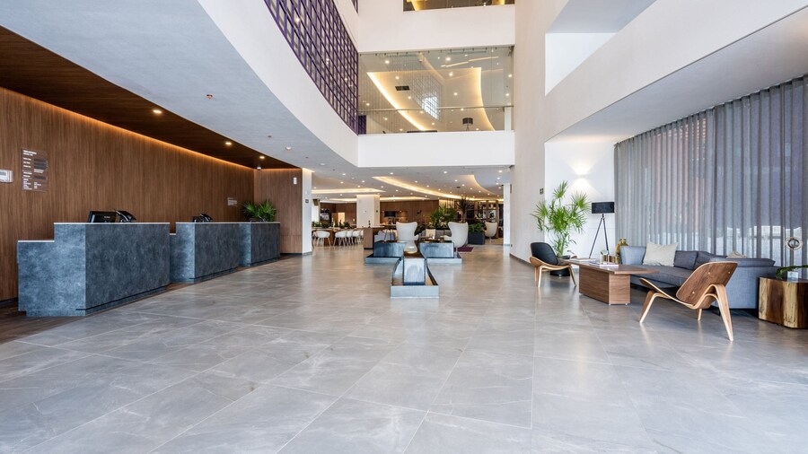 City Express Plus by Marriott San Luis Potosí