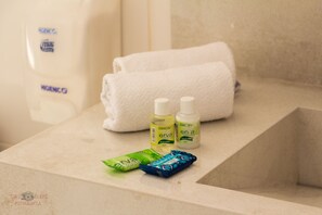 Family Room | Free WiFi, wheelchair access - Pousada Gente Bonita Geriba (Búzios)