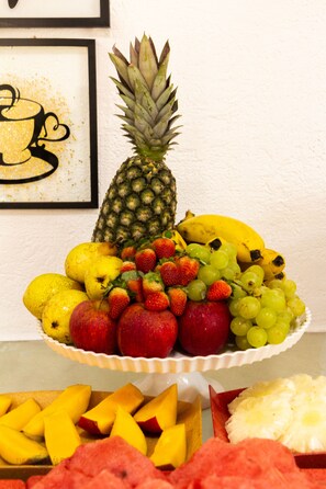 Free daily buffet breakfast - Pousada Gente Bonita Geriba (Búzios)