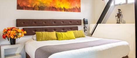 Hypo-allergenic bedding, free WiFi, bed sheets