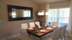 House | Private kitchen | Coffee/tea maker, stovetop, highchair - 3 Bedroom, 2 Bath Tuscan Villa Vacation! (Davenport)