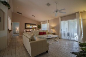 Maison | Salle de séjour | Télévision à écran plat