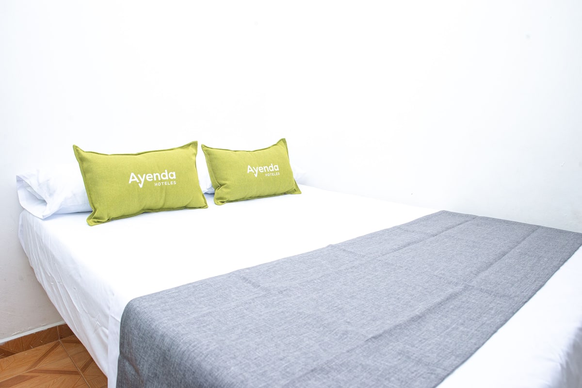Wifi gratis y ropa de cama
