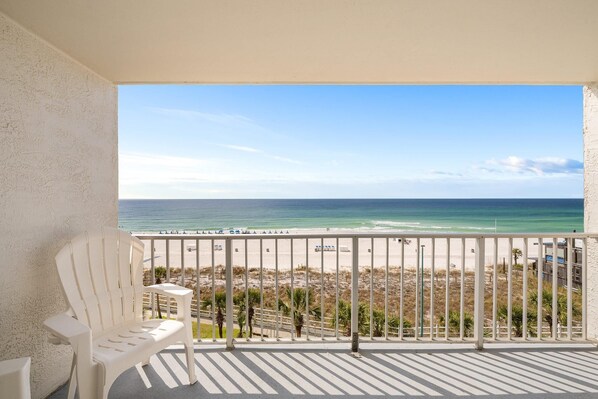 Condo, 1 King Bed with Sofa bed (The Summit 606) | Property grounds