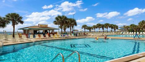 LÀgenhet - 1 kingsize-sÀng med bÀddsoffa (The Summit 606) | Pool | Utomhuspool och uppvÀrmd pool