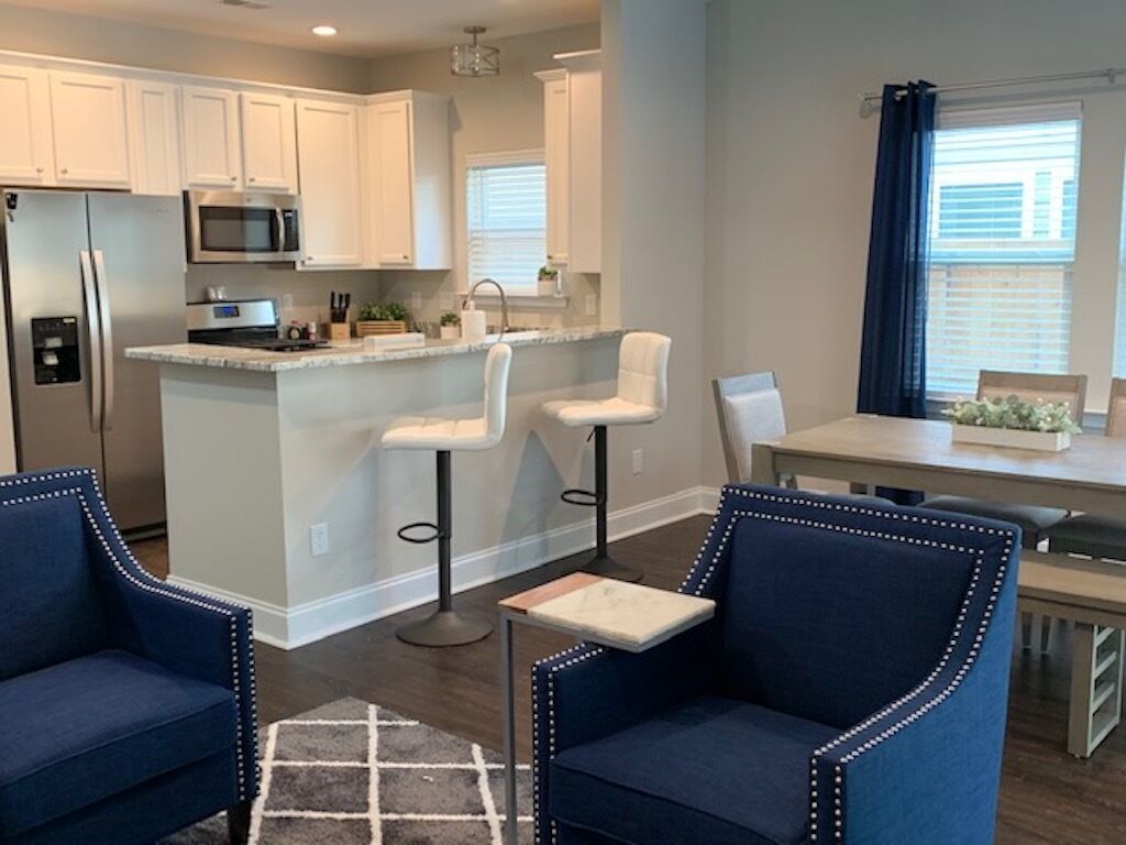 Welcome Y’all🤗Professionally cleaned