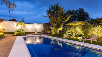 Outdoor pool, pool umbrellas, sun loungers