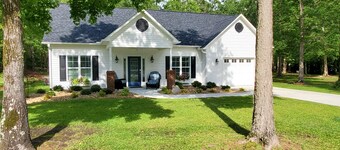 Virginia County Cottage 