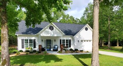 Virginia County Cottage 