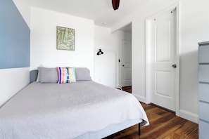 2 bedrooms, iron/ironing board, WiFi, bed sheets