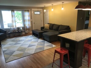 Téléviseur connecté, foyer, livres