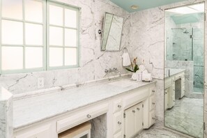 House, 1 King Bed, Ocean View (LX41: Ocean View Historic Villa) | 1 bedroom