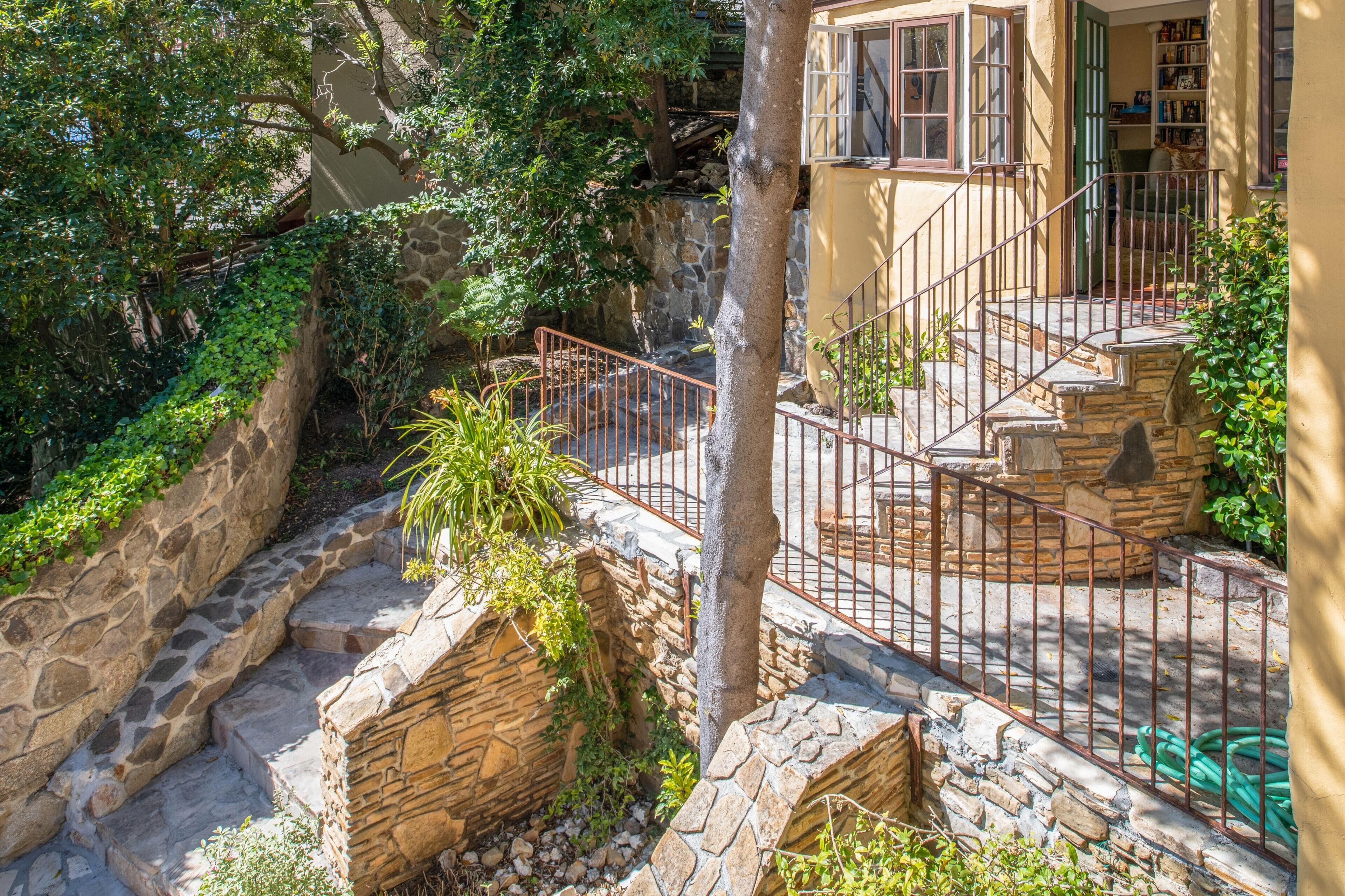 House, 1 King Bed, Ocean View (LX41: Ocean View Historic Villa) | Property grounds