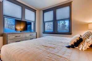 2 slaapkamers, een strijkplank/strijkijzer, gratis wifi, beddengoed