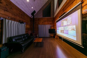 Theatre show - Loghouse Seseragi (Tsuru)